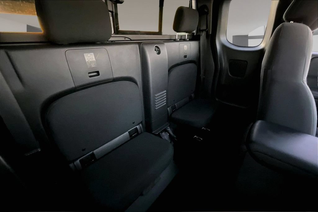 Used 2025 Nissan Frontier S RWD image 24