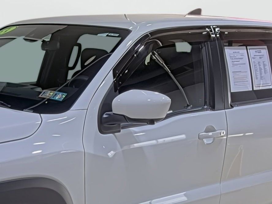 Used 2023 Nissan Frontier PRO-4X w/ Pro Convenience Package image 8