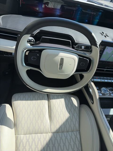 Used 2024 Lincoln Nautilus Black Label w/ Jet Appearance Package (87T) AWD/4WD image 16