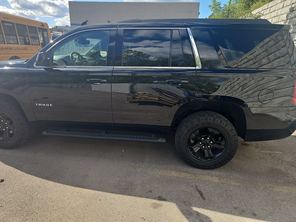 Used 2019 Chevrolet Tahoe LS w/ Enhanced Driver Alert Package AWD/4WD image 9