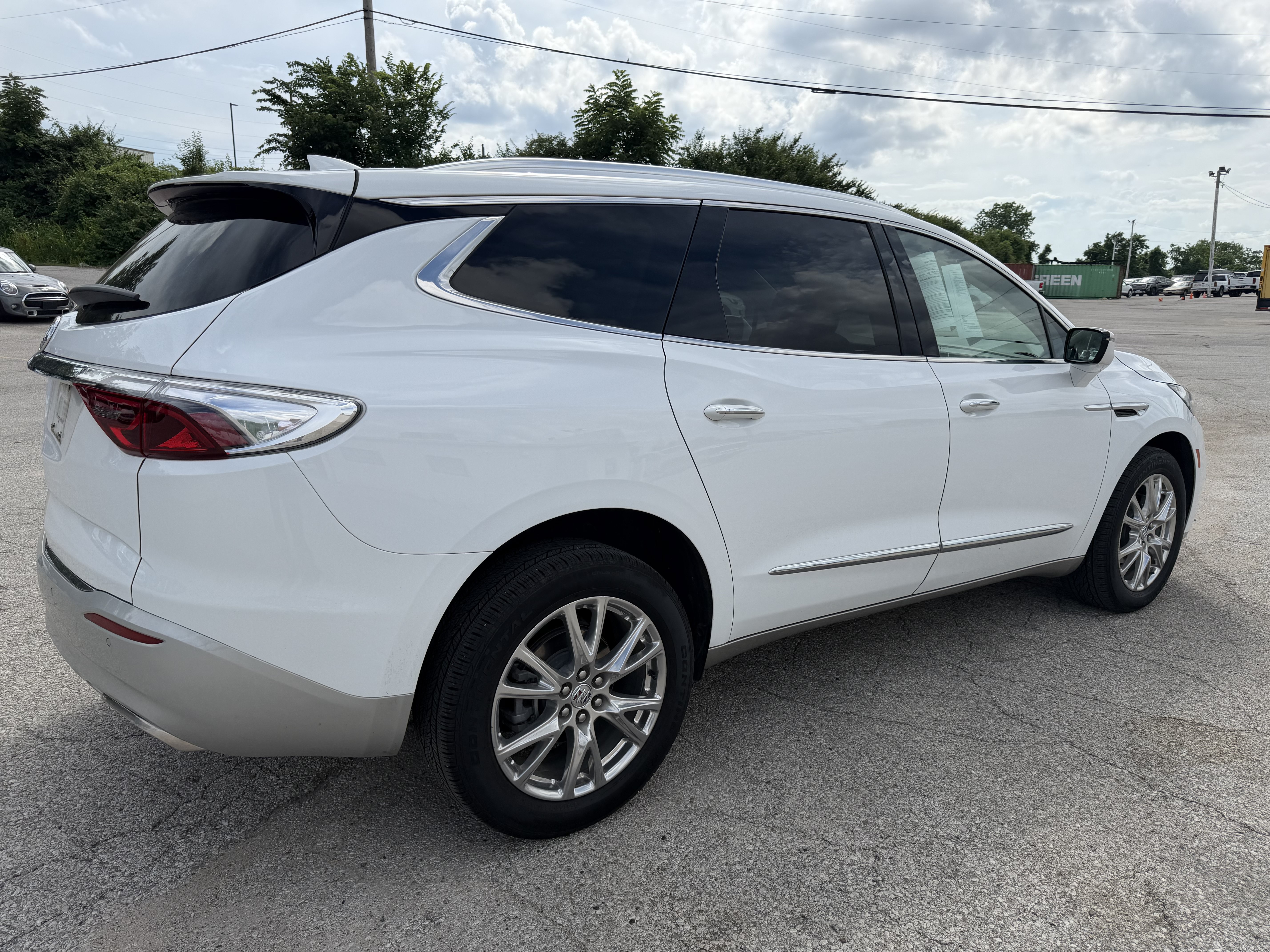 Used 2023 Buick Enclave Essence w/ Experience Buick Package FWD image 9