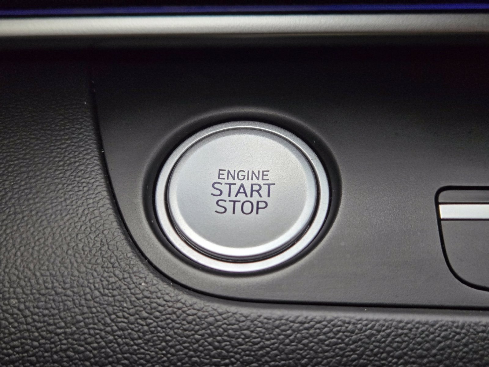 Used 2023 Hyundai Elantra Limited FWD image 21