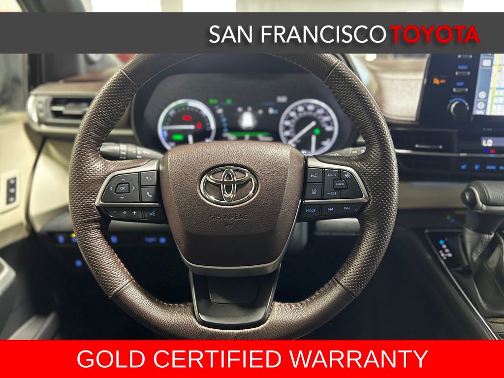 Certified 2022 Toyota Sienna Platinum image 35