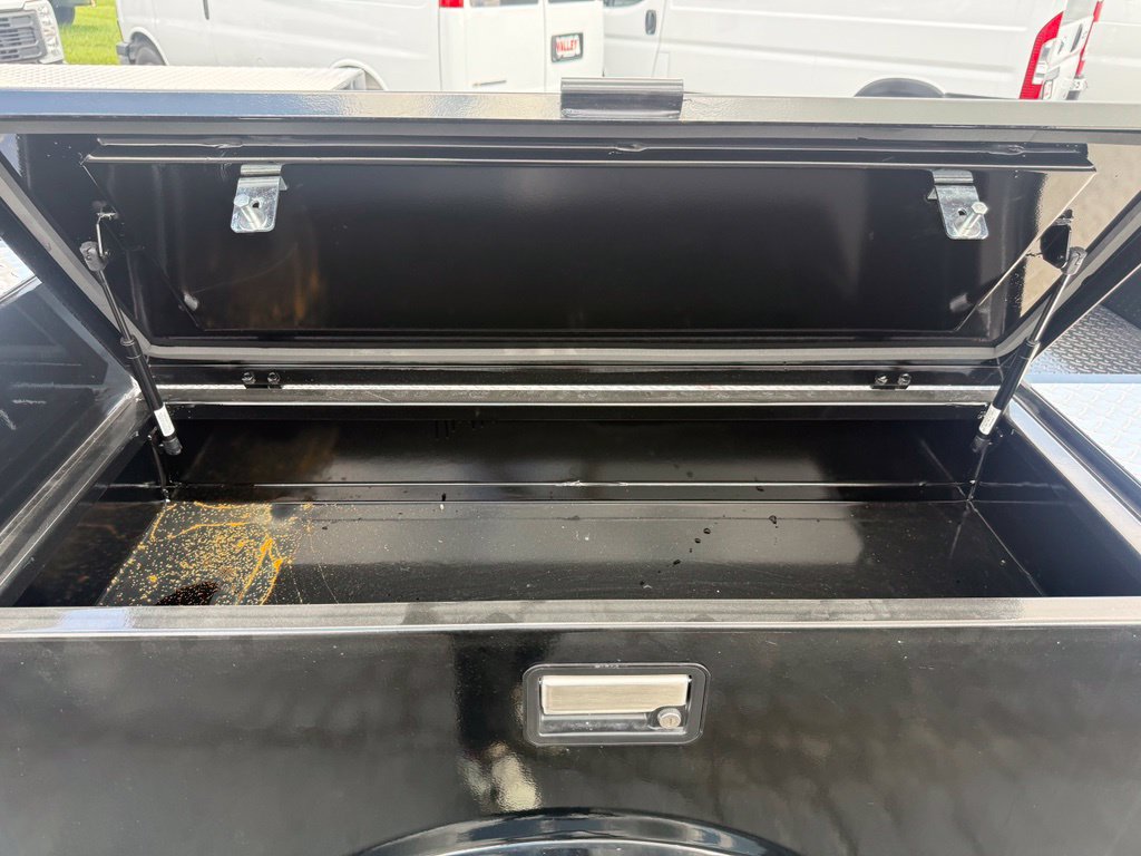 New 2026 Ford F550 4x4 Regular Cab Super Duty image 40
