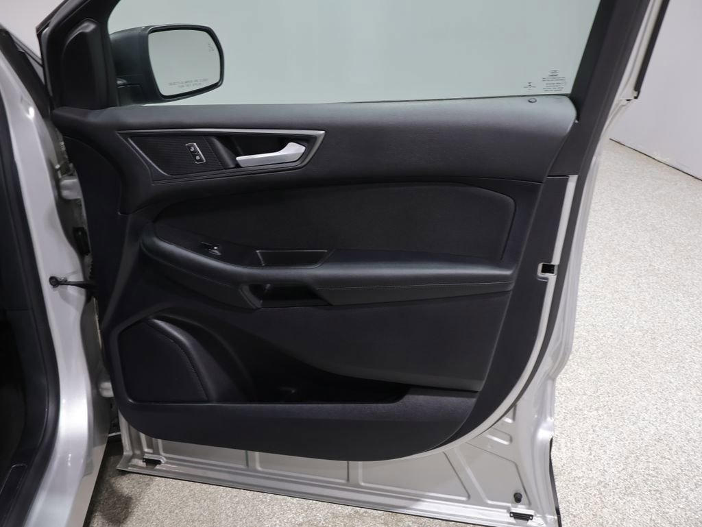 Used 2019 Ford Edge SE w/ Cargo Accessory Package AWD/4WD image 23