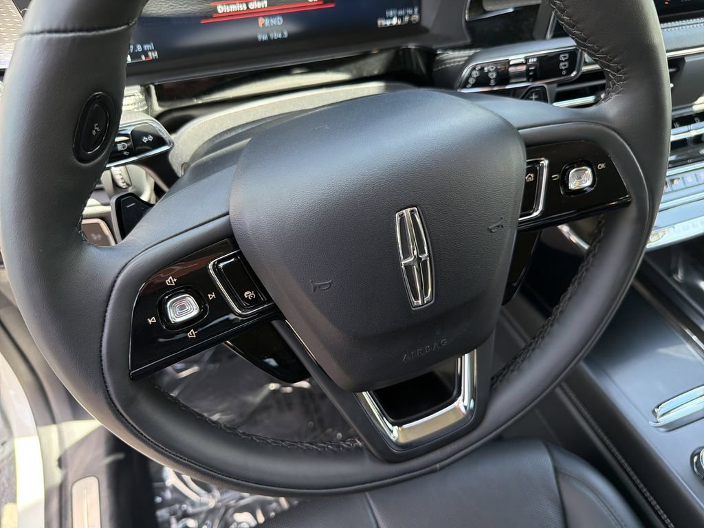 Used 2023 Lincoln Corsair Reserve w/ Equipment Group 201A AWD/4WD image 22