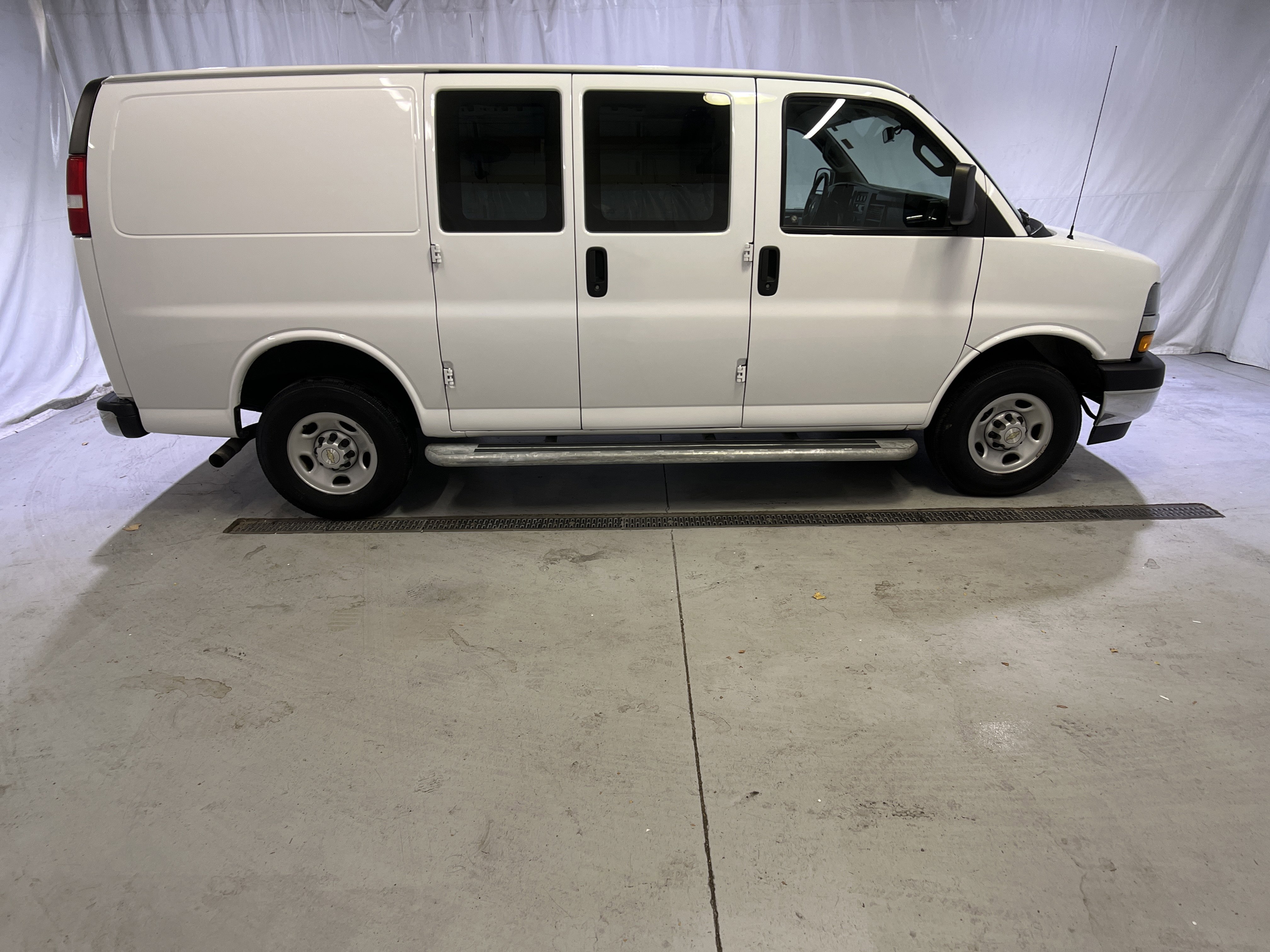 Used 2023 Chevrolet Express 2500 w/ Driver Convenience Package image 12