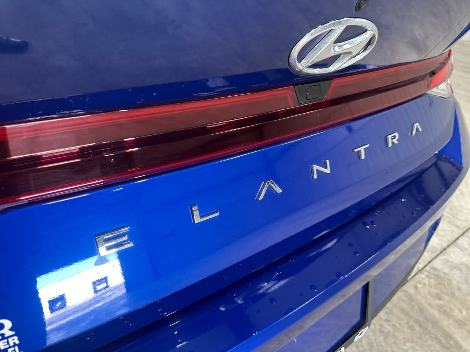 Used 2023 Hyundai Elantra SEL FWD image 11