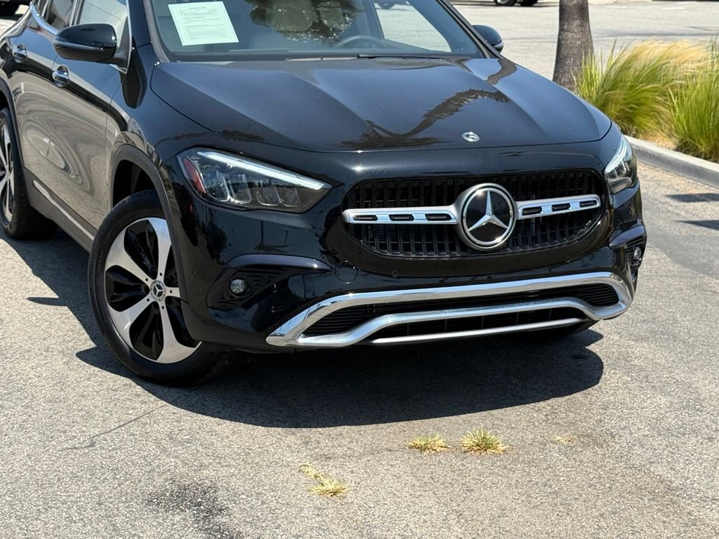 Used 2025 Mercedes-Benz GLA 250 4MATIC image 3