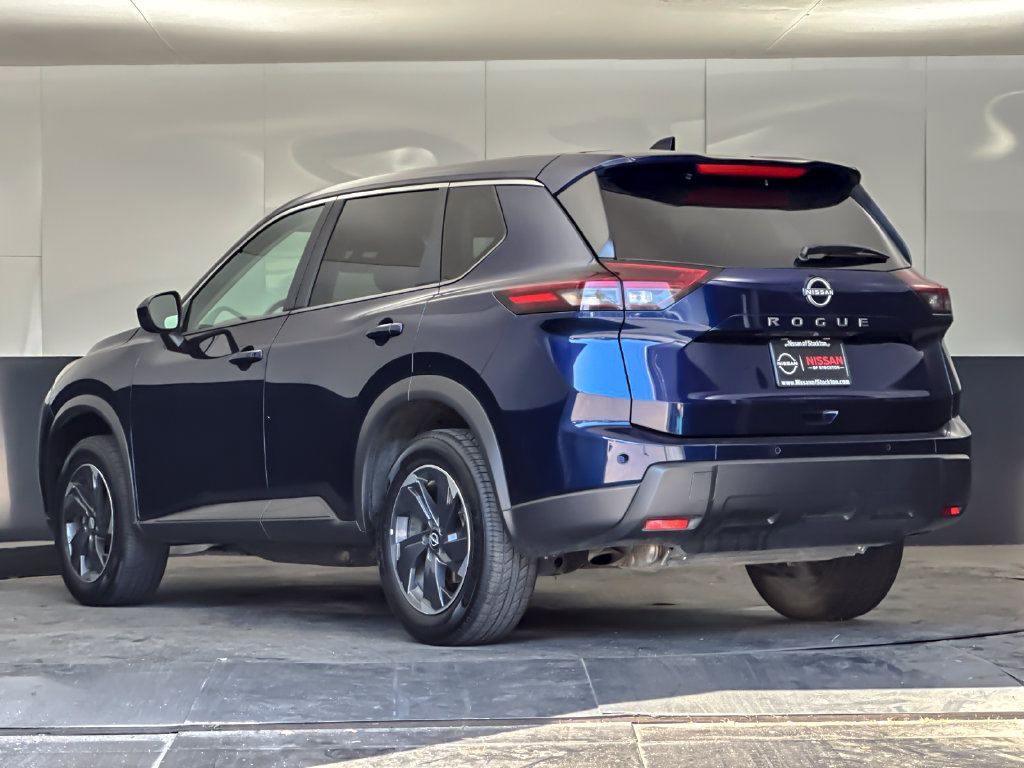 Used 2025 Nissan Rogue SV FWD image 5