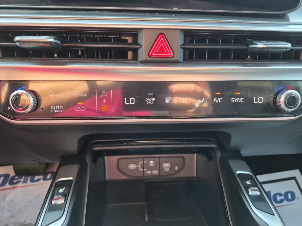Used 2025 Kia Sorento EX AWD/4WD image 26