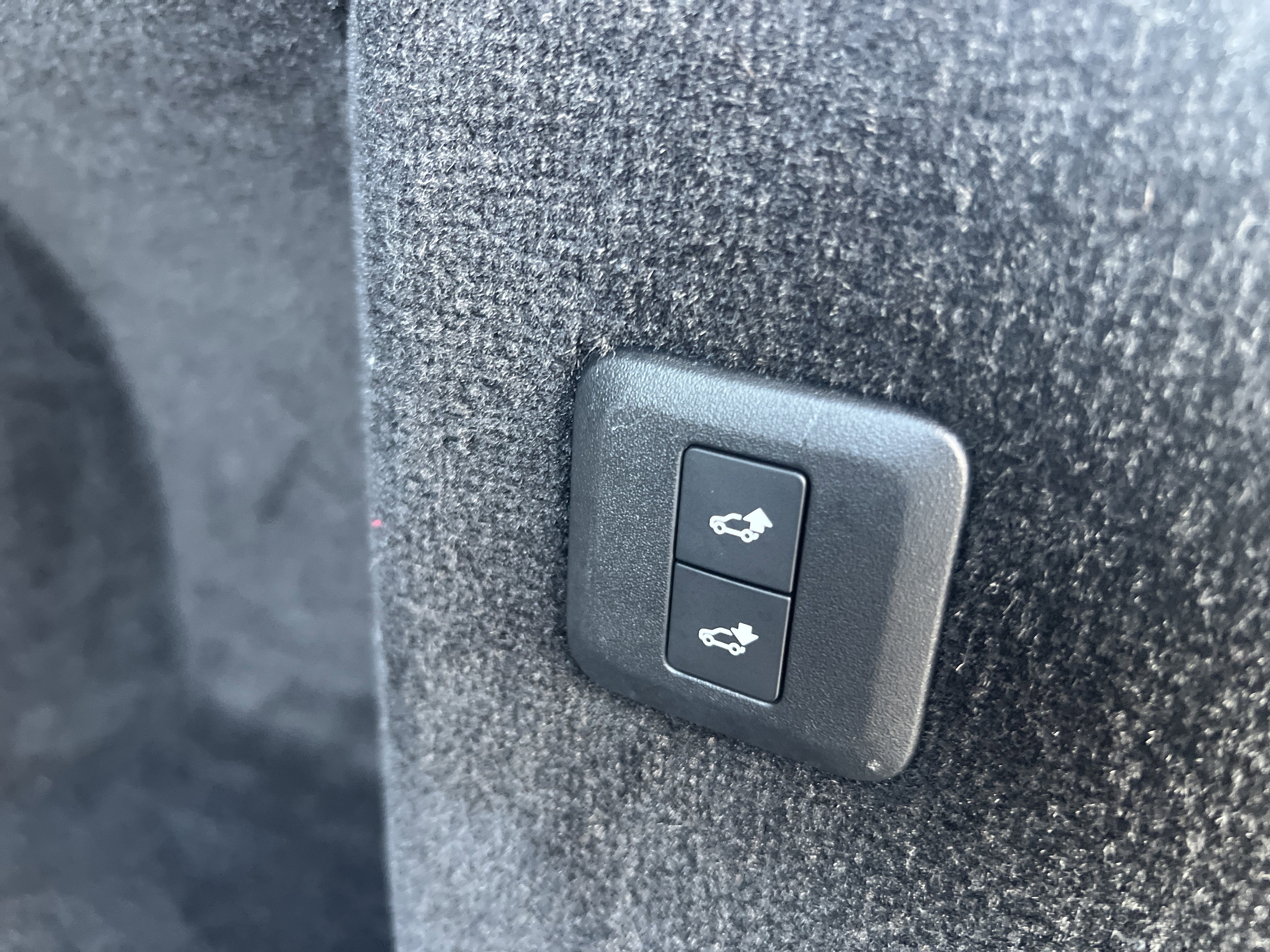 Used 2021 Land Rover Range Rover Sport HST AWD/4WD image 33