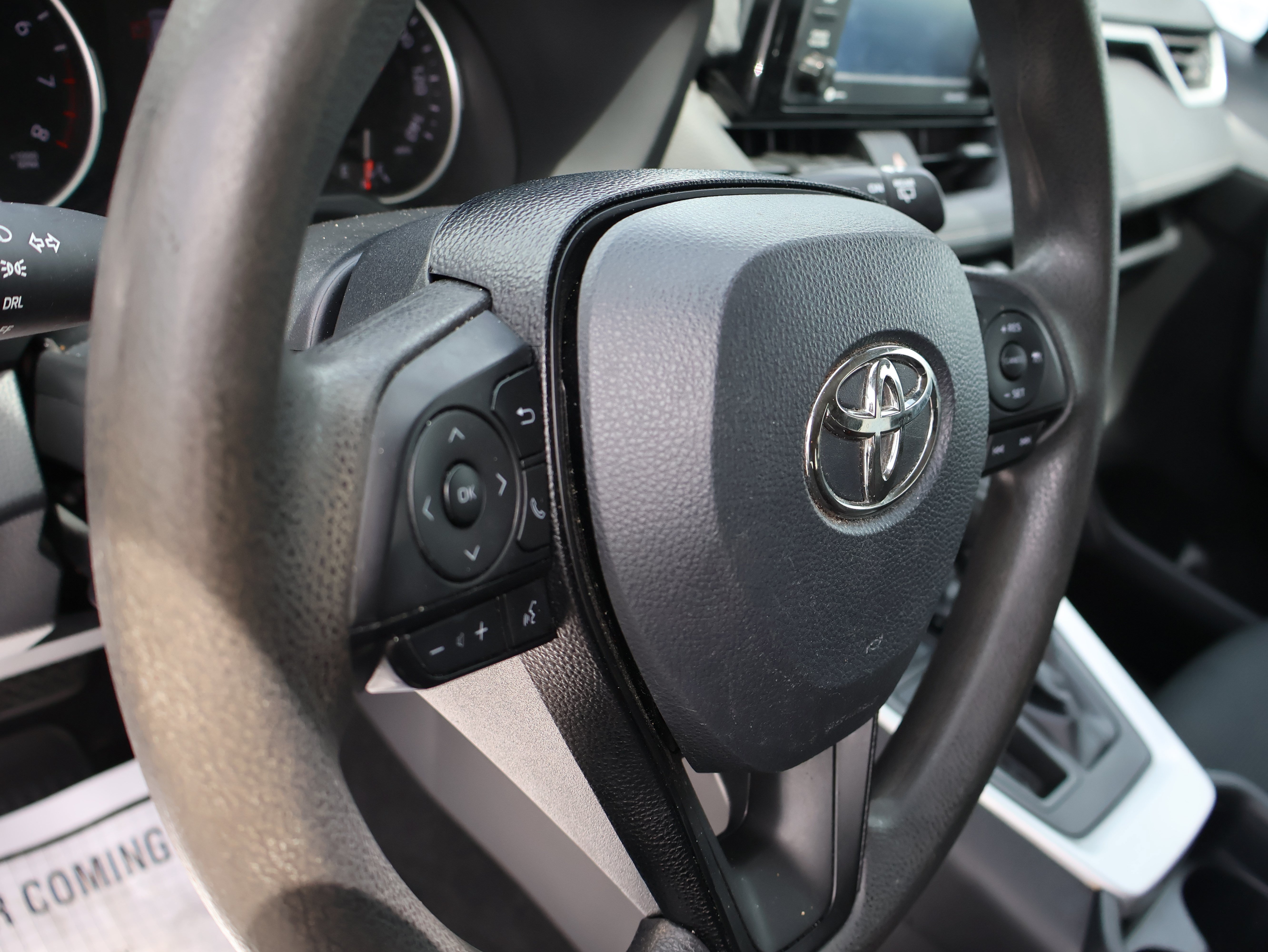 Used 2020 Toyota RAV4 LE AWD/4WD image 16