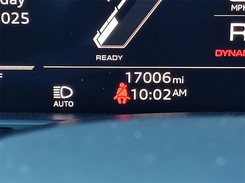 Used 2024 Audi RS Q8 w/ Black Optic Package image 41