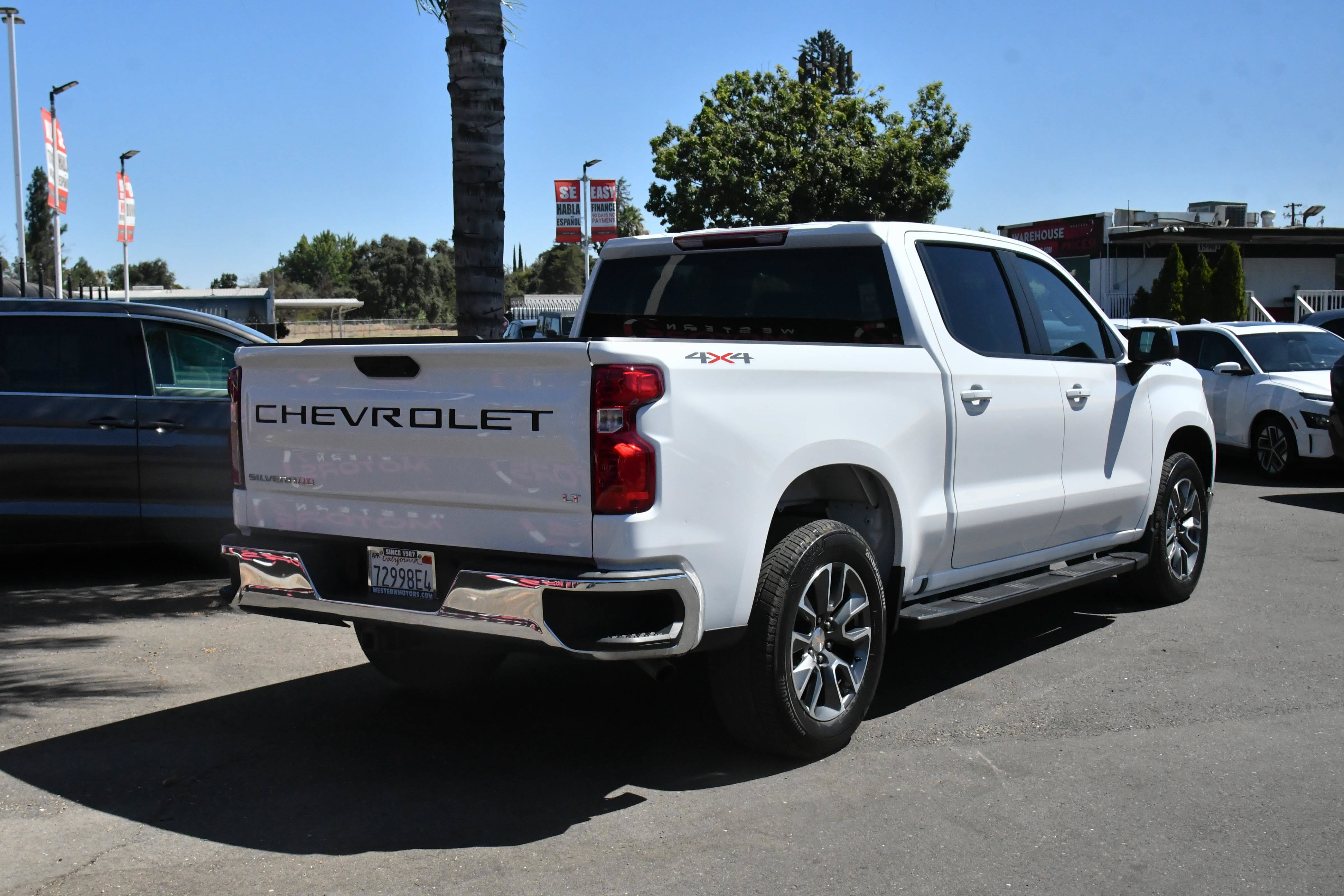 Used 2025 Chevrolet Silverado 1500 LT w/ LPO, Dark Essentials Package AWD/4WD image 8