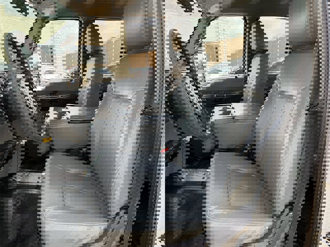 Used 2016 Ford F550 XL image 23