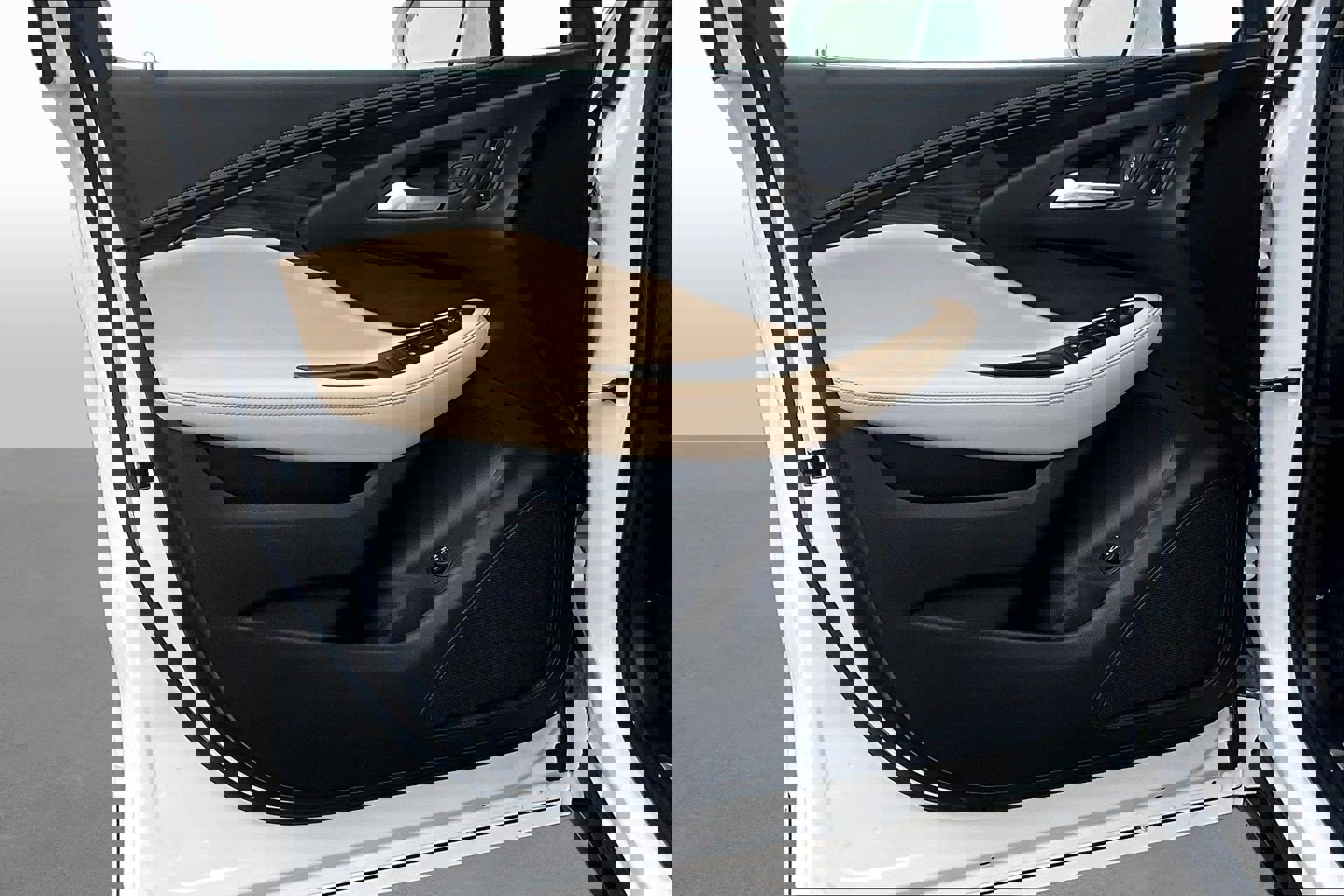 Used 2020 Buick Envision Essence w/ Experience Buick Package image 17