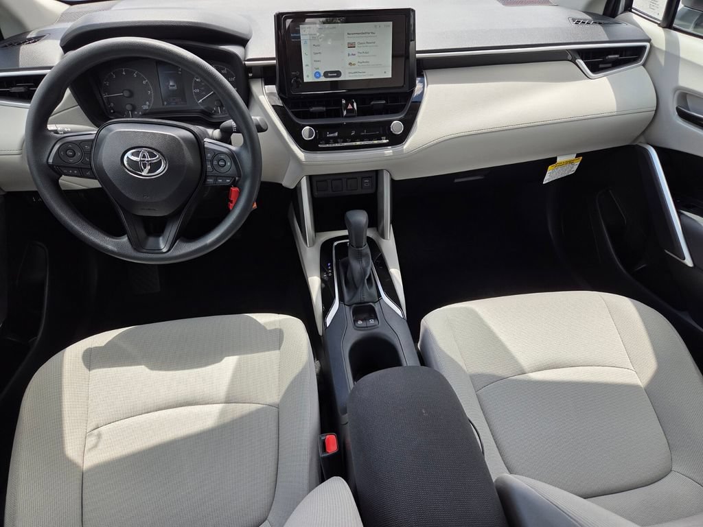 Used 2025 Toyota Corolla Cross L FWD image 8