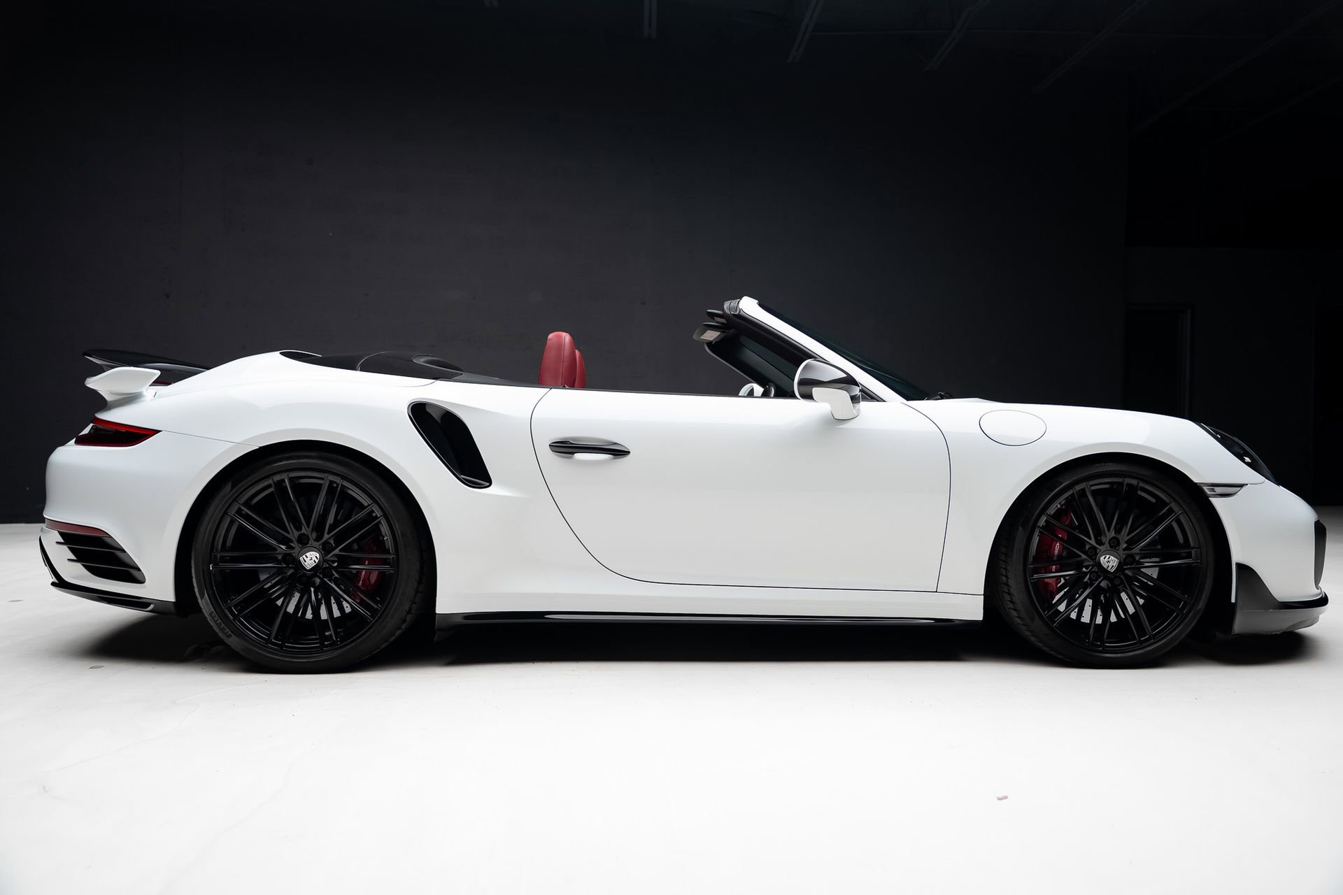 Used 2019 Porsche 911 Turbo image 38