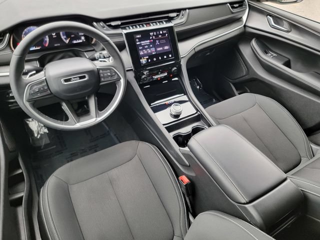 Certified 2024 Jeep Grand Cherokee Laredo w/ Luxury Tech Group I AWD/4WD image 38