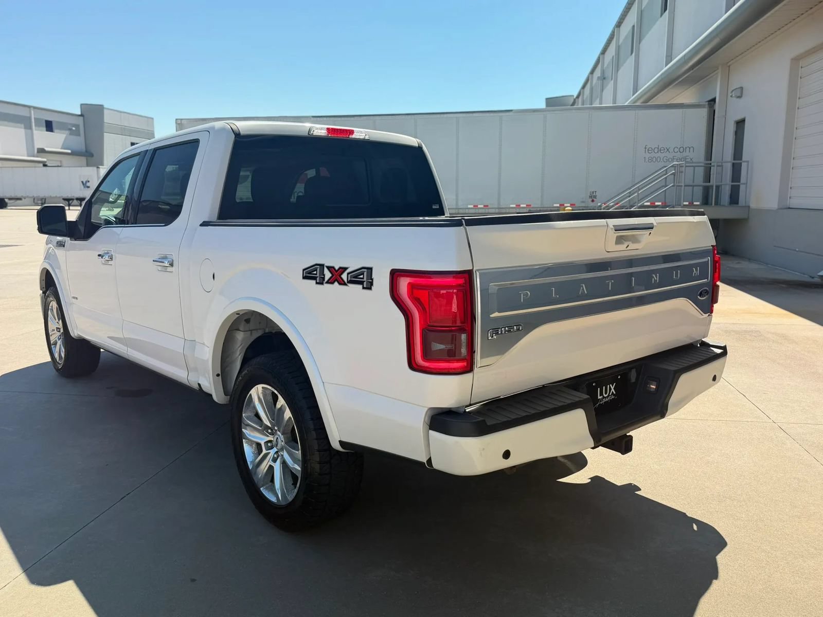 Used 2016 Ford F150 Platinum w/ Equipment Group 701A Luxury AWD/4WD image 11