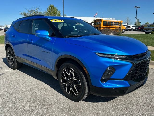 Used 2024 Chevrolet Blazer RS w/ Driver Confidence II Package AWD/4WD image 2