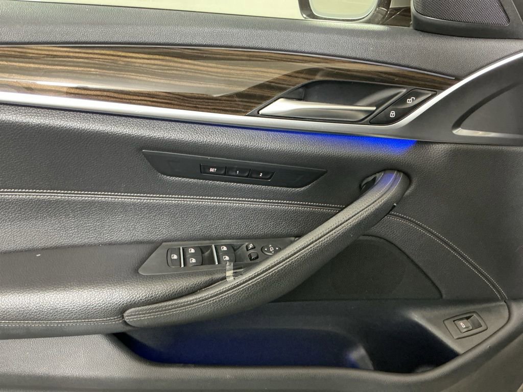 Used 2018 BMW 540i image 18
