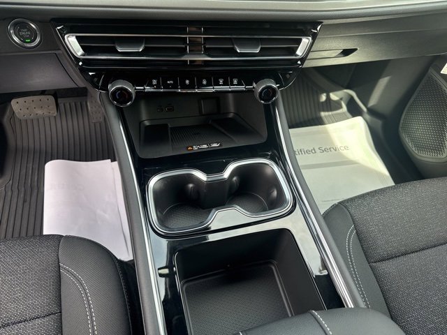 New 2026 Chevrolet Traverse LT w/ LPO, Floor Liner Package image 17