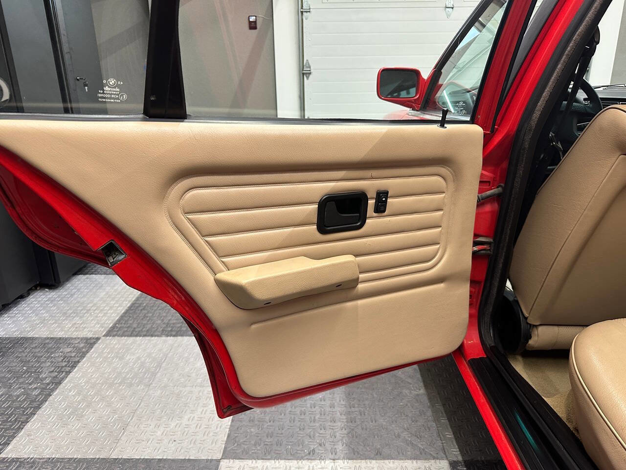 Used 1991 BMW 318i Sedan image 36