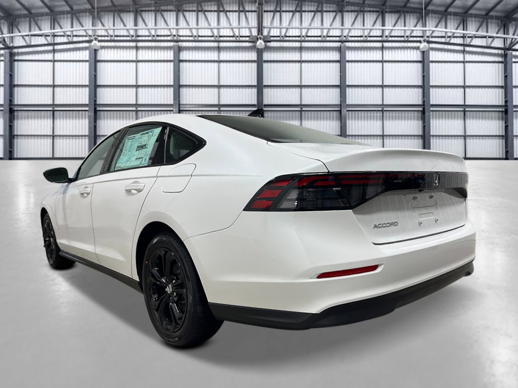New 2025 Honda Accord SE image 3