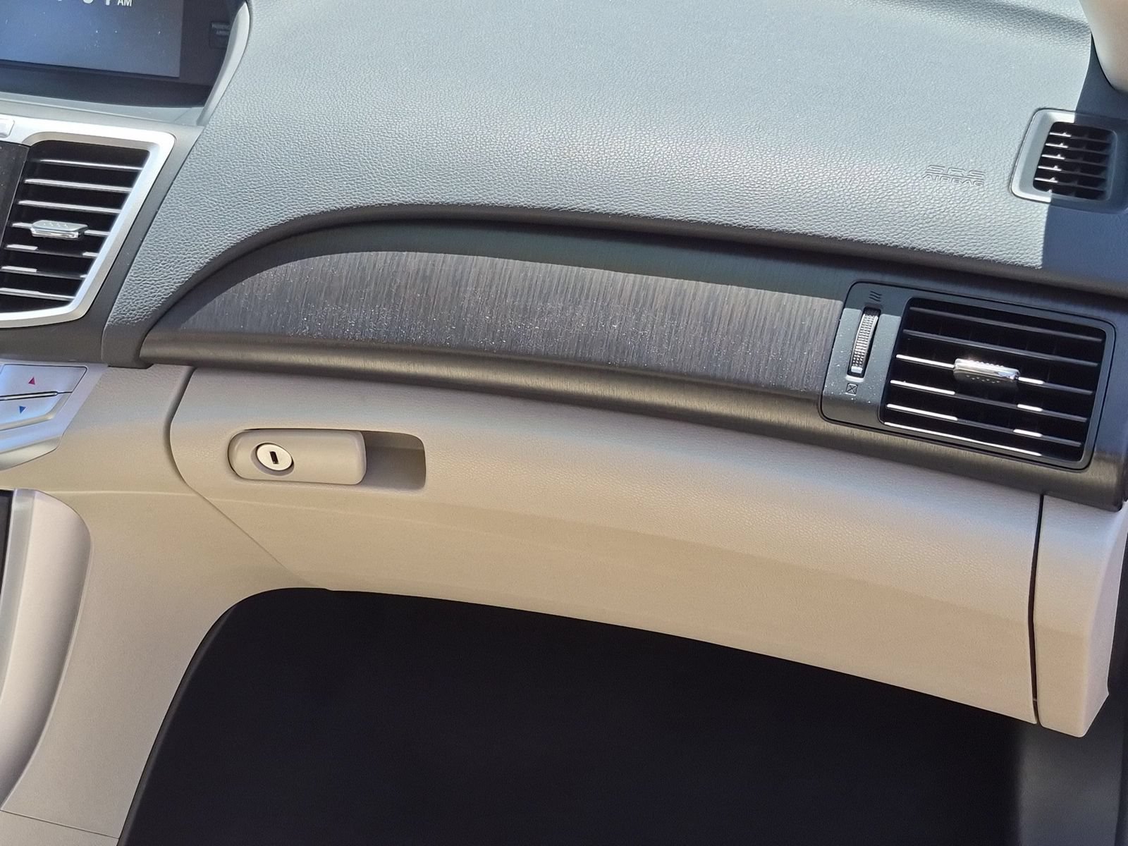 Used 2014 Honda Accord EX-L image 32