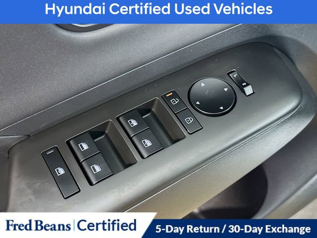 Used 2025 Hyundai Kona Limited image 22