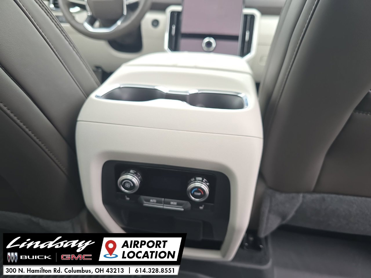 New 2027 GMC Acadia Denali w/ Denali Reserve Package AWD/4WD image 23