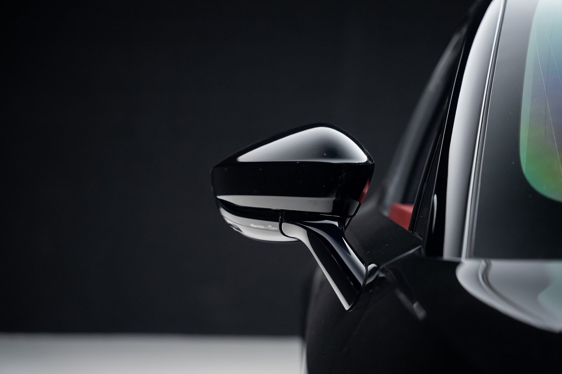 Used 2021 Aston Martin DBX image 14