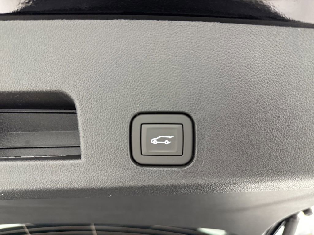 New 2026 Chevrolet Traverse LT w/ Midnight/Sport Edition image 15