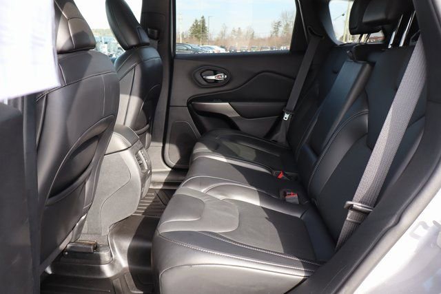 Used 2021 Jeep Cherokee Latitude Lux FWD image 33