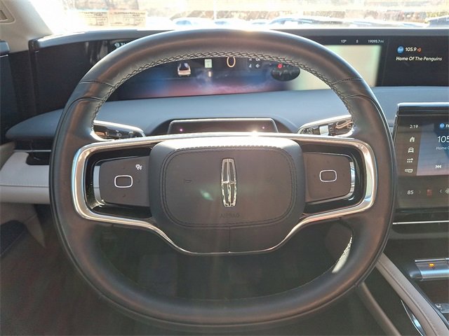 Used 2024 Lincoln Nautilus Reserve image 19