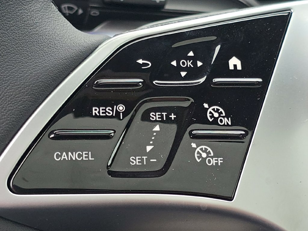 New 2026 Mercedes-Benz GLB 250 4MATIC image 33