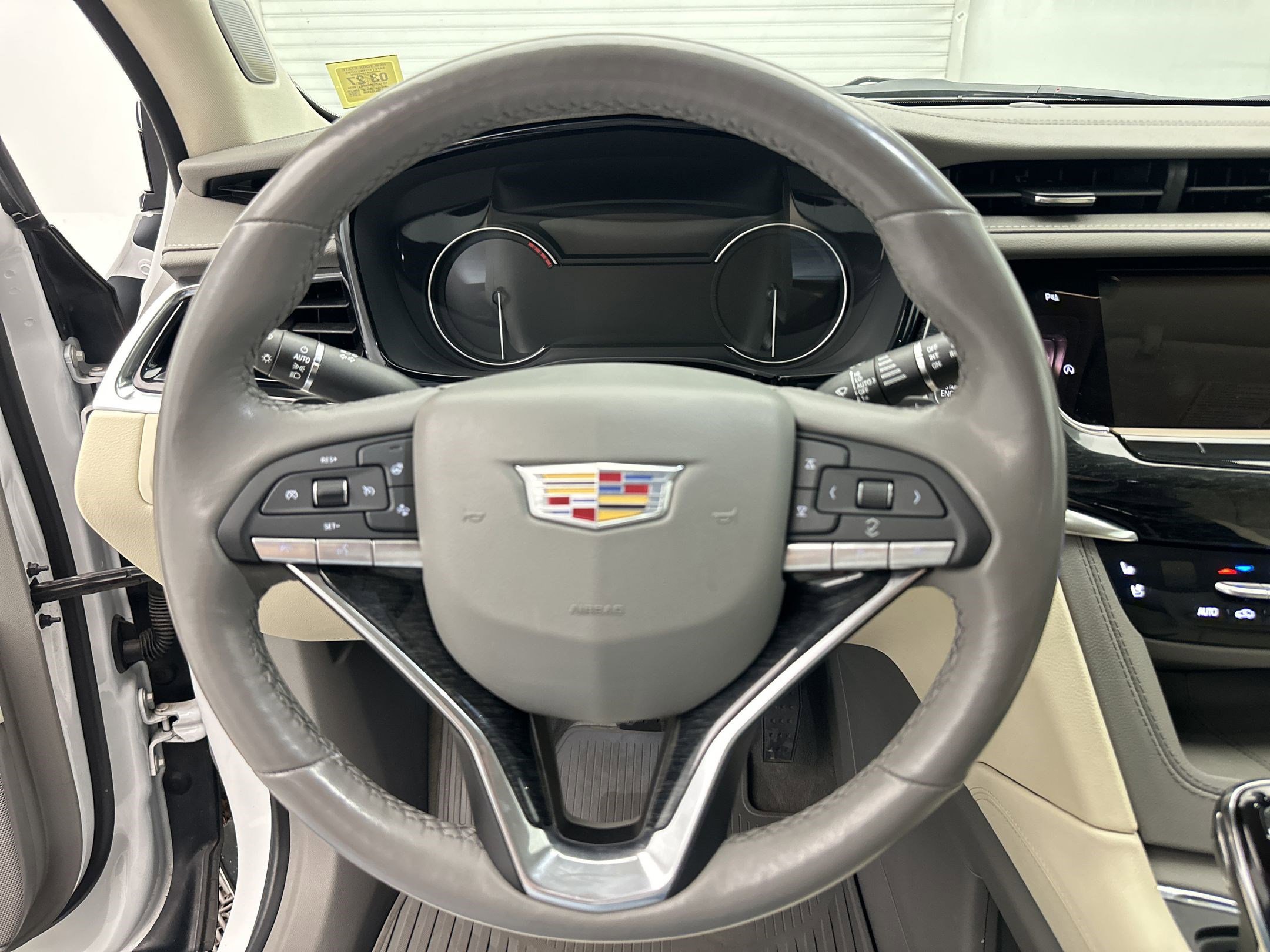Certified 2023 Cadillac XT6 Premium Luxury image 17