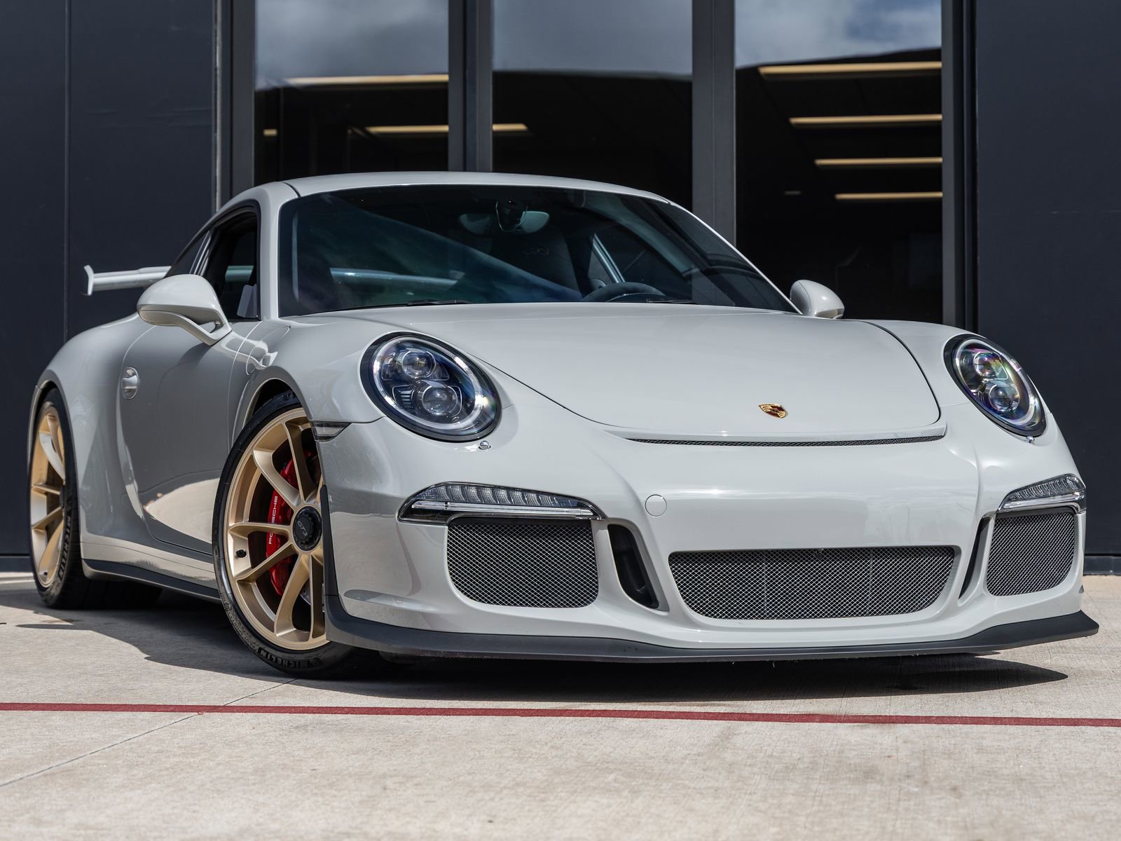 Used 2015 Porsche 911 GT3 RWD image 6