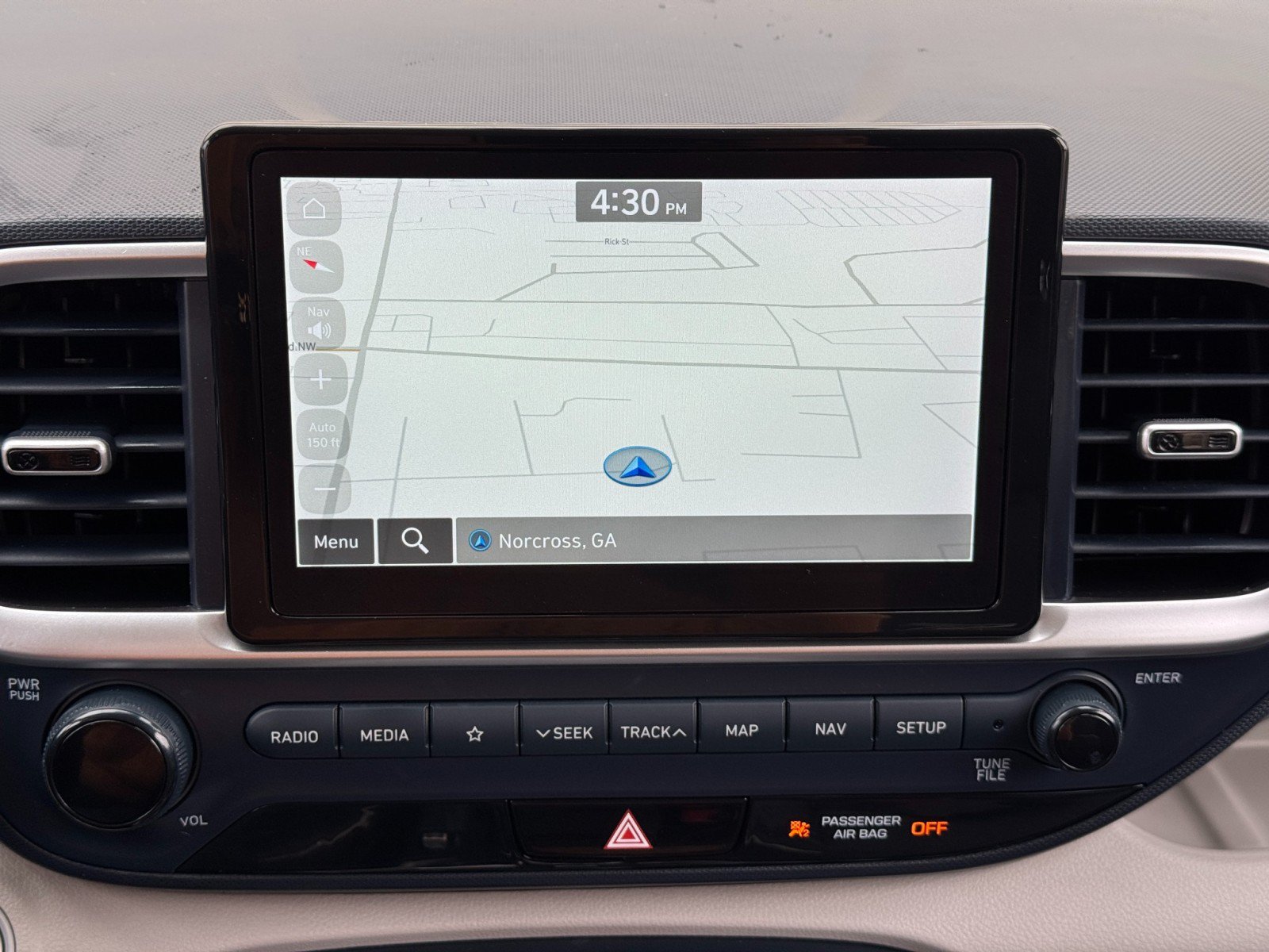 Used 2022 Hyundai Venue Limited FWD image 23