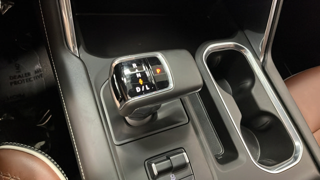 Used 2025 GMC Sierra 1500 Denali Ultimate AWD/4WD image 19