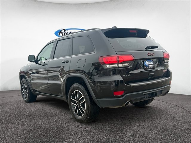 Used 2019 Jeep Grand Cherokee Trailhawk w/ Trailhawk Luxury Group image 3