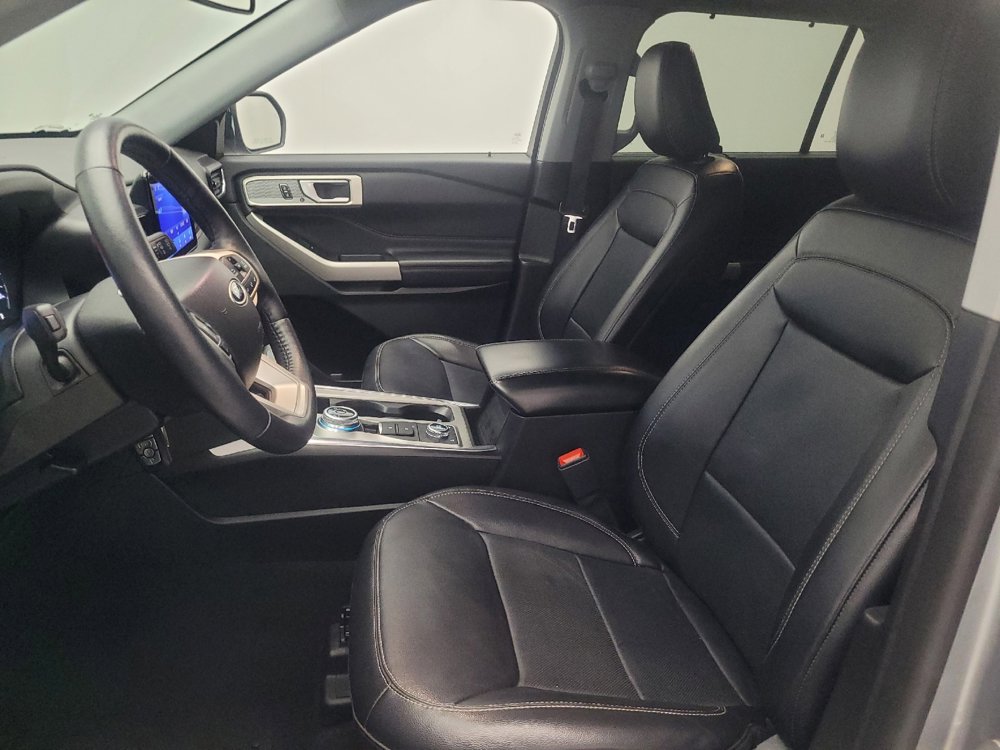 Used 2023 Ford Explorer Limited image 17