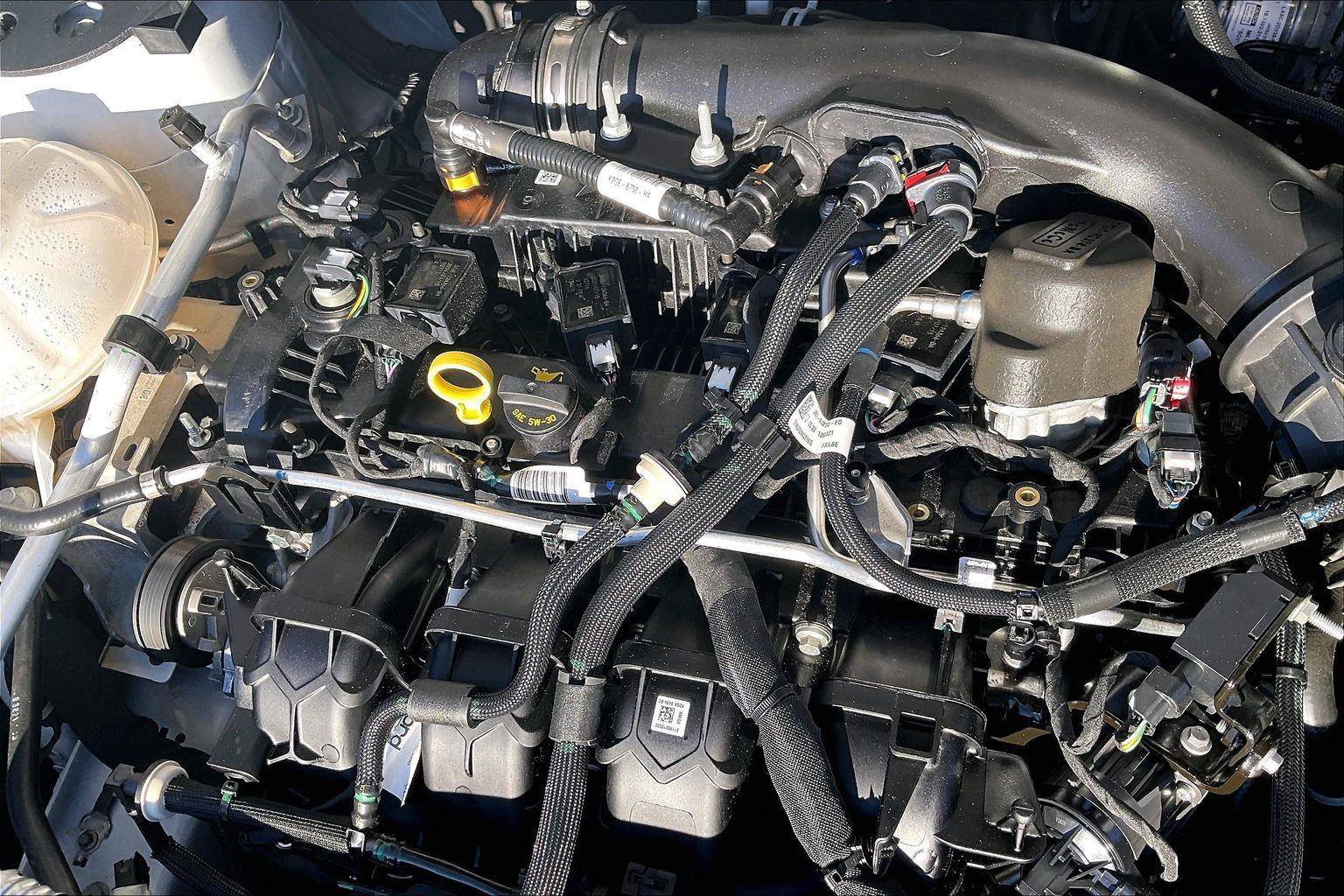 Used 2022 Ford Escape Titanium w/ Class II Trailer Tow Package image 34