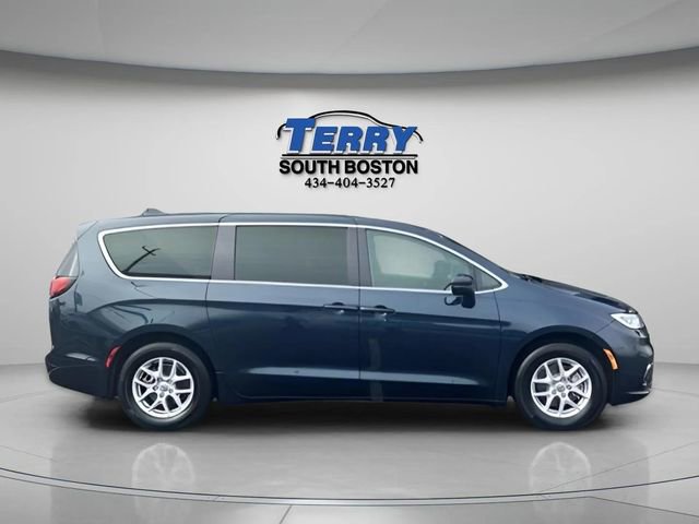 Used 2023 Chrysler Pacifica Touring-L