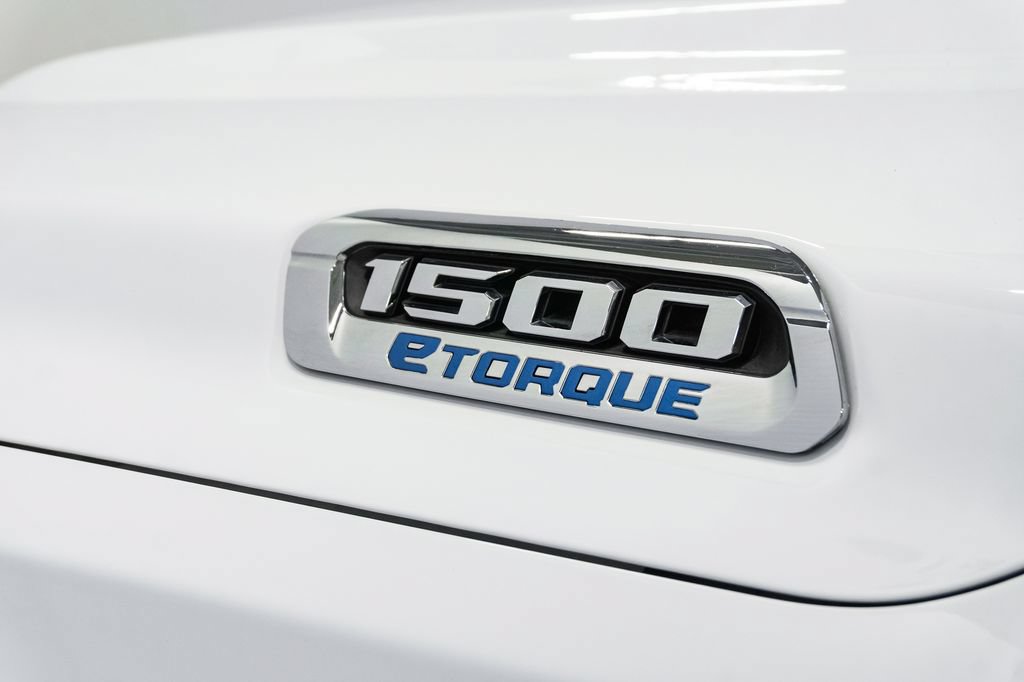 Used 2025 RAM 1500 Big Horn AWD/4WD image 3