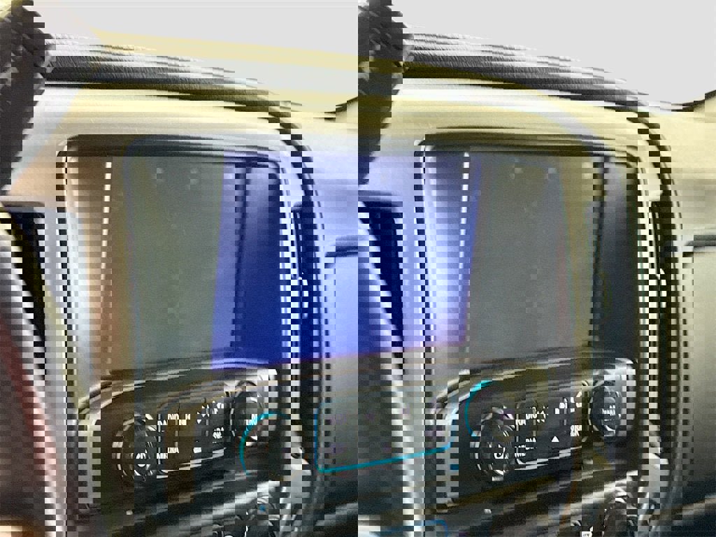 Used 2017 GMC Sierra 3500 SLT w/ Duramax Plus Package image 4