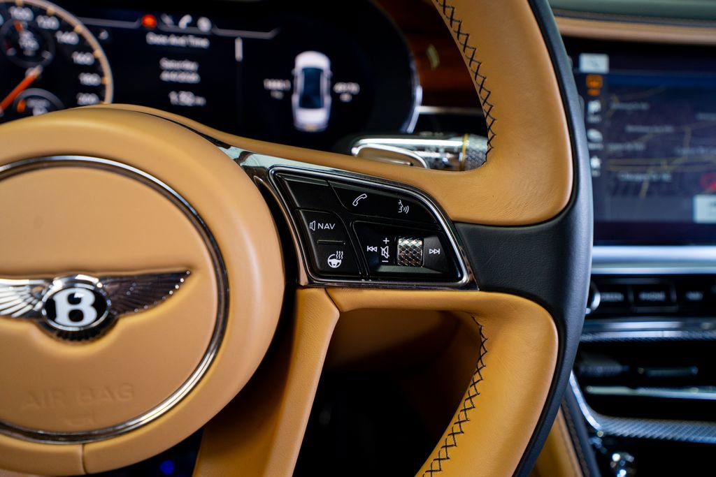 Used 2020 Bentley Flying Spur W12 image 40