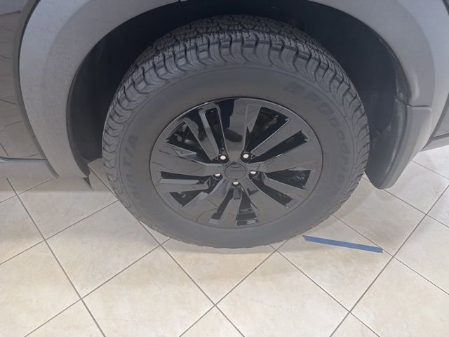 Used 2022 Nissan Pathfinder SL w/ SL Black Package image 31